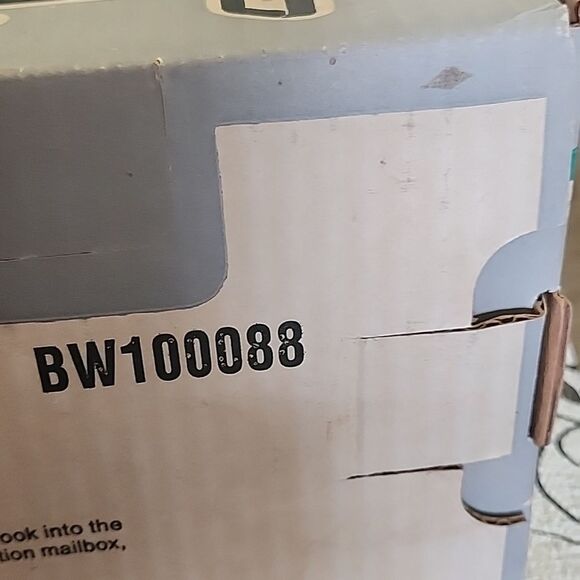 Residential Mailbox with Continuous Hinge - Picture 6 of 14